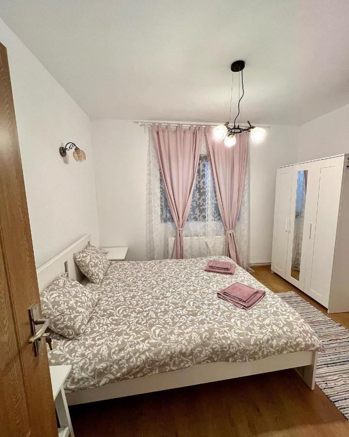 Casuta De La Munte Otel Sfodea Dış mekan fotoğraf